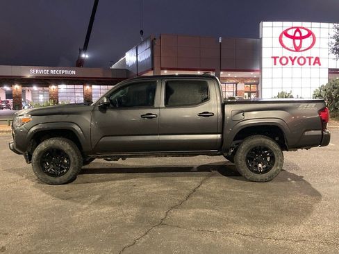 Certified 2022 Toyota Tacoma SR image 7