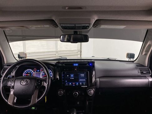 Used 2016 Toyota 4Runner SR5 Premium image 11