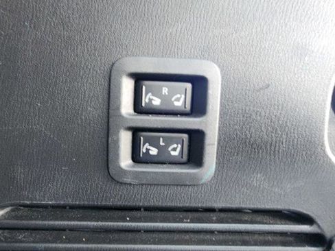 Used 2018 Nissan Armada SL w/ Premium Package image 17