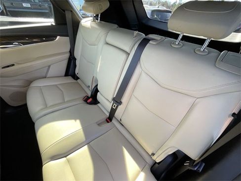 Used 2019 Cadillac XT5 FWD image 19