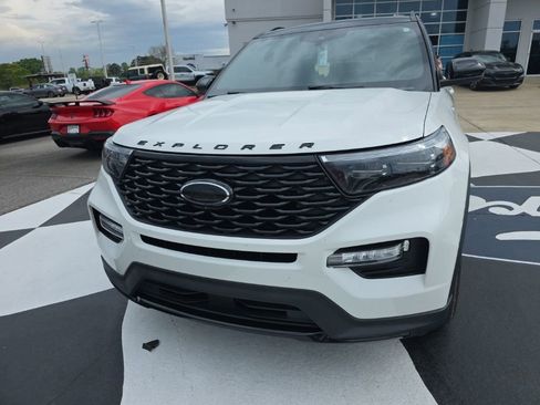 Used 2022 Ford Explorer ST-Line w/ Class IV Trailer Tow Package image 7