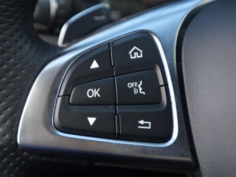 Used 2019 Mercedes-Benz GLC 300 image 21