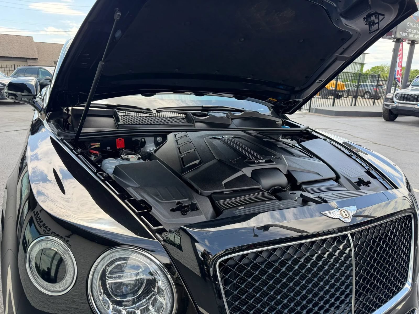 Used 2020 Bentley Bentayga AWD/4WD image 27