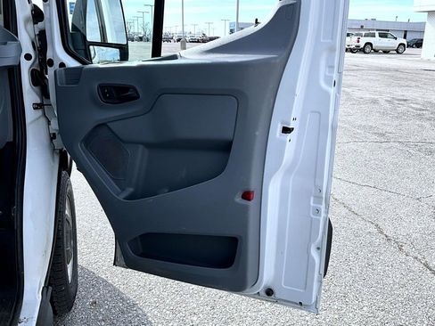 Used 2019 Ford Transit 150 130 Low Roof RWD image 16