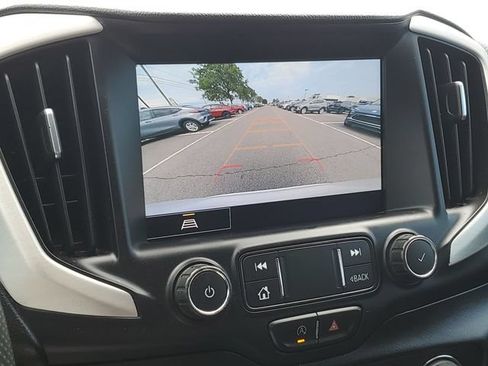 Used 2022 GMC Terrain SLE w/ Driver Convenience Package FWD image 19