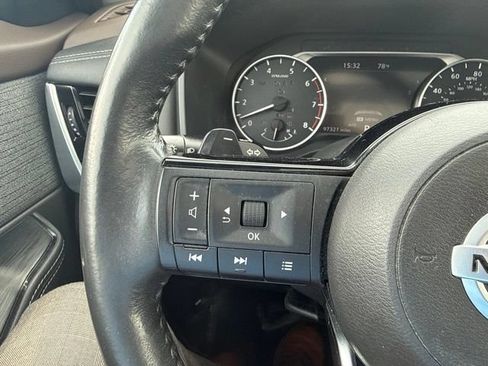Used 2021 Nissan Rogue SV AWD/4WD image 15
