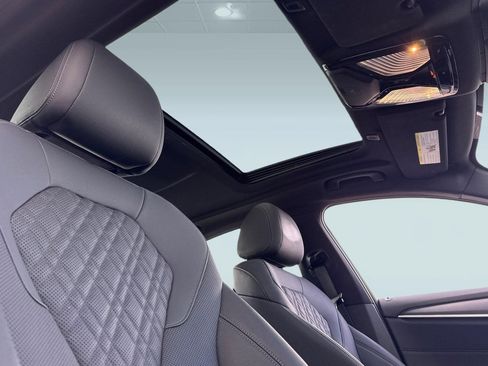 Certified 2023 BMW 530e xDrive image 15