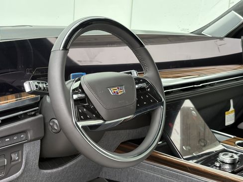 New 2026 Cadillac Escalade ESV Platinum Sport w/ LPO, ONYX Package AWD/4WD image 19