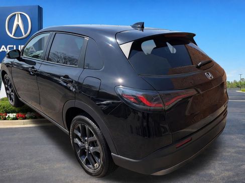 Used 2023 Honda HR-V Sport image 3