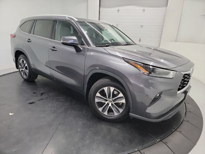 Used 2022 Toyota Highlander XLE