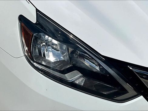 Used 2018 Nissan Sentra SV image 27