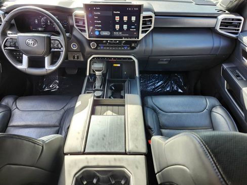 Used 2024 Toyota Sequoia Platinum image 10