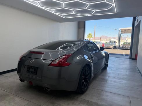 Used 2015 Nissan 370Z Coupe image 9