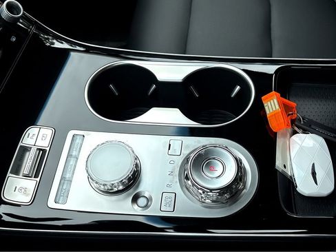 New 2026 Genesis GV70 2.5T AWD/4WD image 17