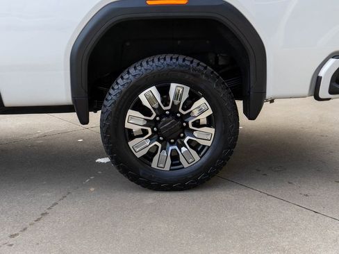 Used 2024 GMC Sierra 3500 Denali w/ Denali Reserve Package AWD/4WD image 33