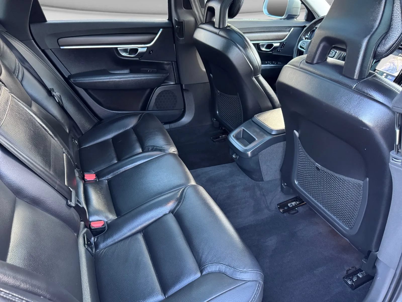 Used 2018 Volvo V90 T6 Cross Country w/ Convenience Package AWD/4WD image 21