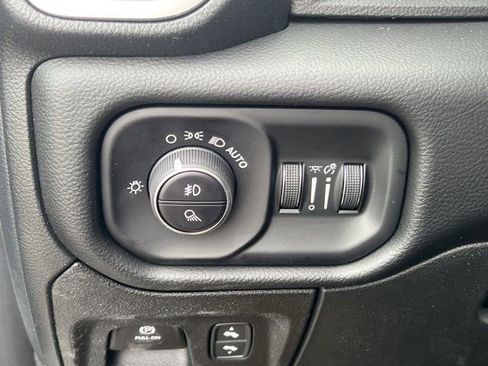 New 2026 RAM 1500 4x4 Crew Cab image 21