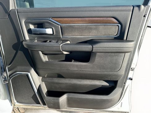 Used 2024 RAM 2500 Laramie image 33