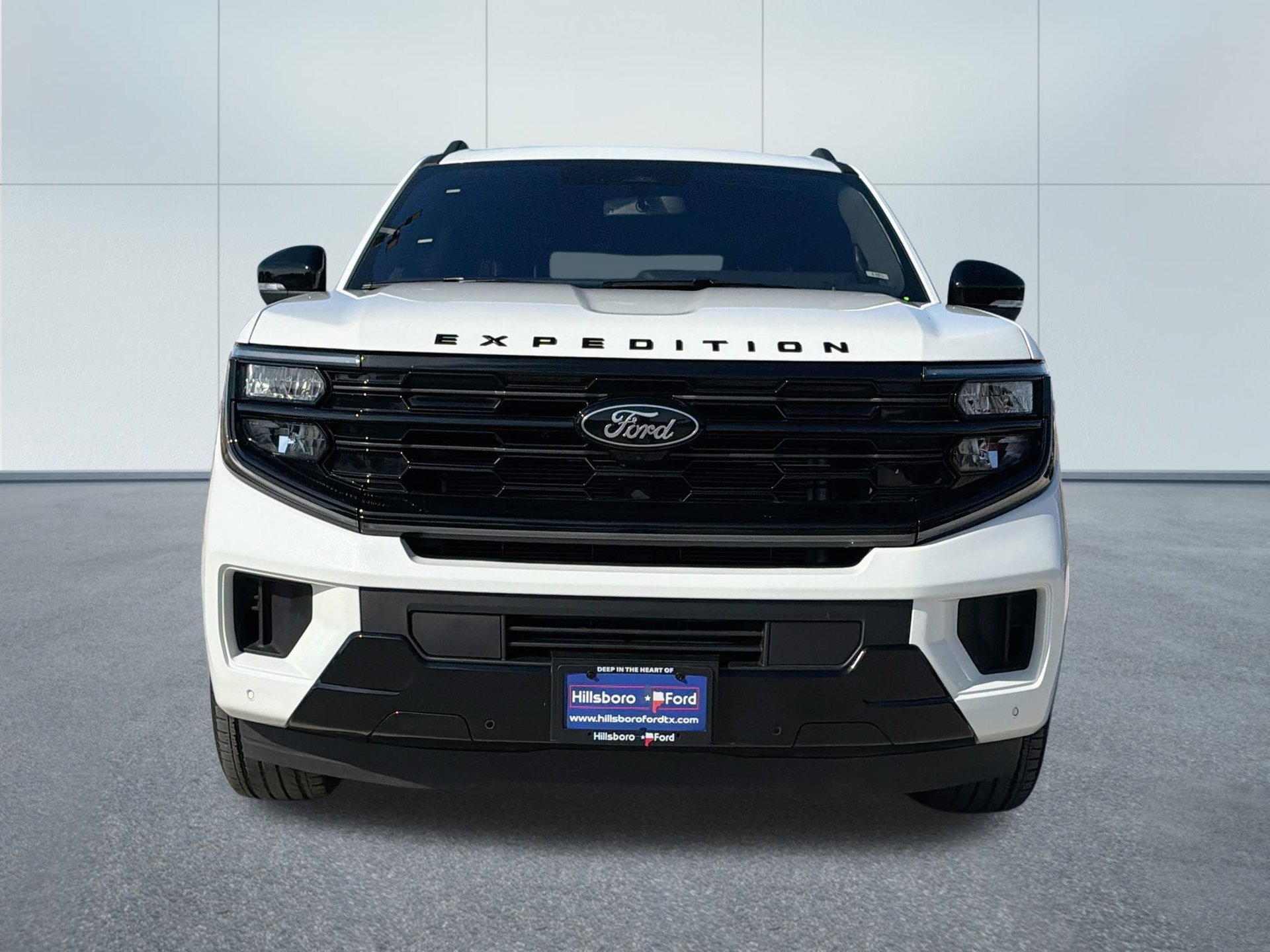 Used 2025 Ford Expedition Max Platinum w/ Stealth Performance Package AWD/4WD image 2
