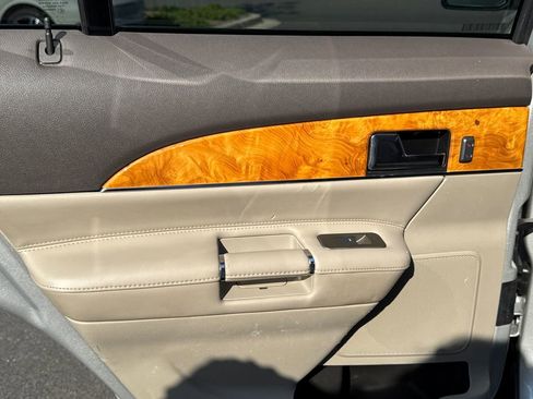 Used 2014 Lincoln MKX FWD w/ Equipment Group 102A image 22