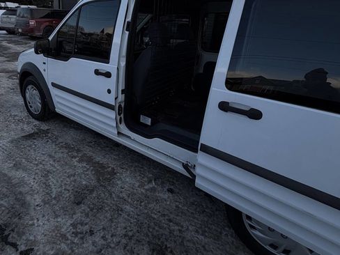 Used 2010 Ford Transit Connect XLT image 38
