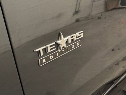 Used 2020 Chevrolet Silverado 1500 LT w/ Texas Edition image 29