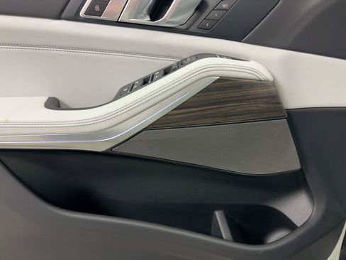 New 2026 BMW X5 sDrive40i w/ Premium Package image 23