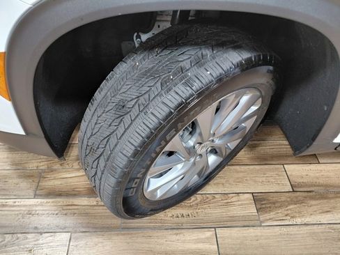 Used 2025 Buick Enclave Preferred image 24