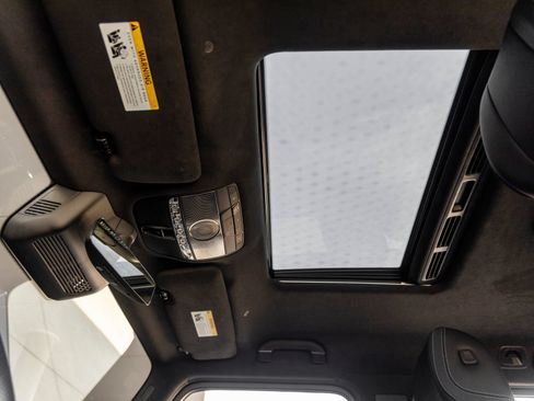 Used 2025 Mercedes-Benz G 550 image 27