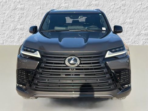 Used 2023 Lexus LX 600 4WD w/ Luxury Package image 8