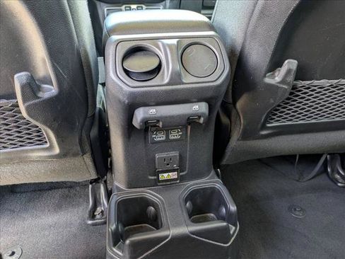 Used 2024 Jeep Wrangler Unlimited Rubicon AWD/4WD image 15