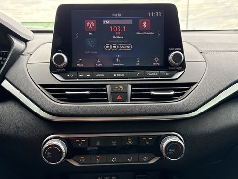 Certified 2021 Nissan Altima 2.5 SV w/ SV Premium Package image 17