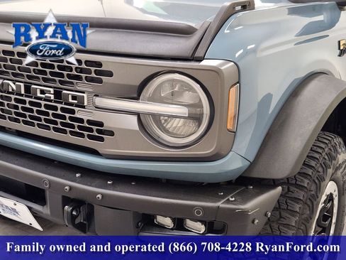 Used 2022 Ford Bronco Badlands image 6