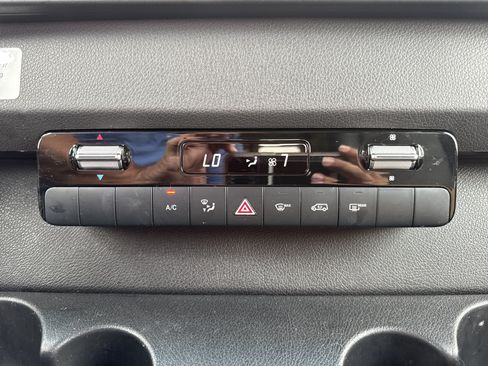 Used 2023 Mercedes-Benz Sprinter 2500 image 20