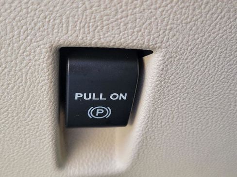 Used 2019 Lincoln MKC Select w/ Select Plus Package image 10