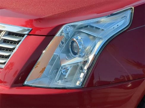 Used 2015 Cadillac SRX Luxury w/ Driver Awareness Package image 7