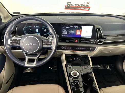 Used 2023 Kia Sportage EX image 18