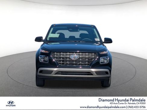 New 2026 Hyundai Venue SE FWD image 2