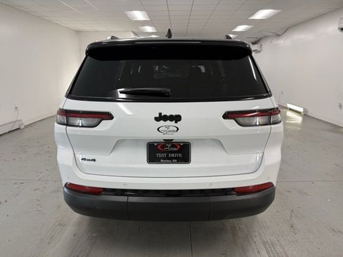New 2025 Jeep Grand Cherokee L Limited image 6