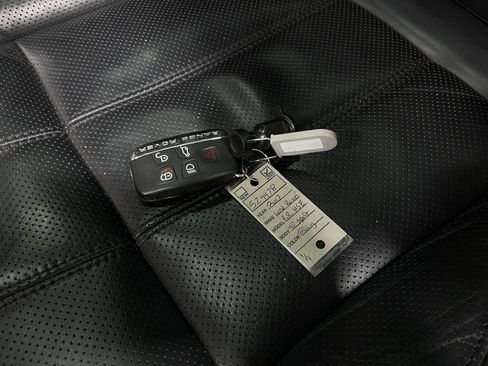 Used 2017 Land Rover Range Rover Sport HSE image 37