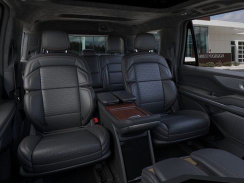 New 2025 Lincoln Navigator Black Label image 11