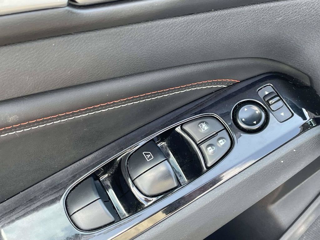 Used 2023 Nissan Altima 2.5 SR w/ SR Premium Package AWD/4WD image 17