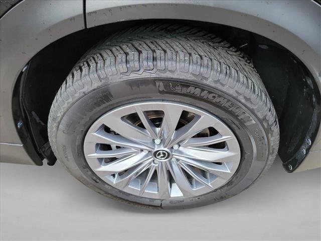 Used 2024 MAZDA CX-90 Plug-In Hybrid w/ Preferred AWD/4WD image 12
