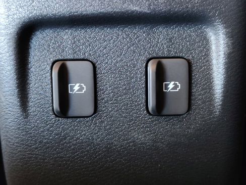 Used 2021 Nissan Kicks SR w/ SR Premium Package image 33