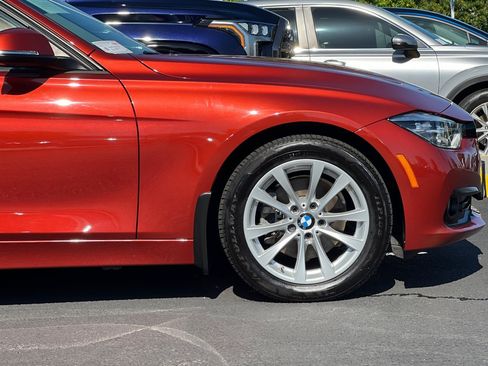 Used 2018 BMW 320i xDrive Sedan AWD/4WD image 34