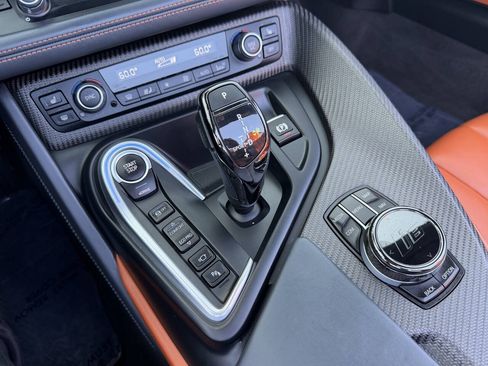 Used 2019 BMW i8 Roadster AWD/4WD image 55