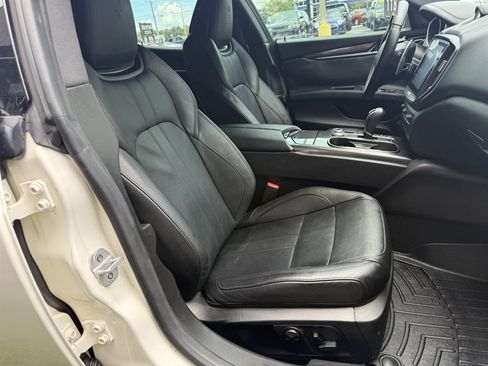 Used 2018 Maserati Ghibli GranSport RWD image 18