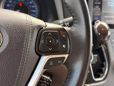 Used 2020 Toyota Sienna XLE w/ XLE Navigation Package AWD/4WD image 23