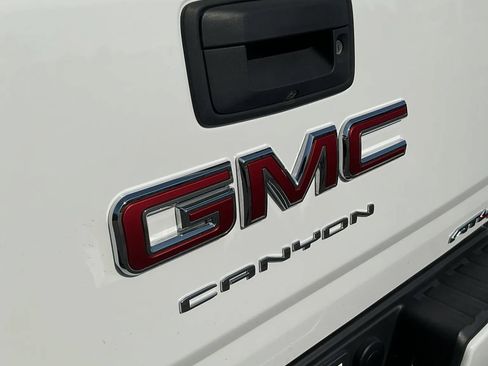 Used 2021 GMC Canyon AT4 w/ Driver Alert Package AWD/4WD image 15