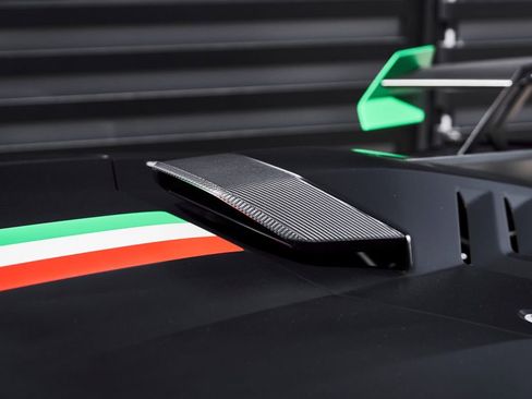 Used 2022 Lamborghini Huracan STO image 14